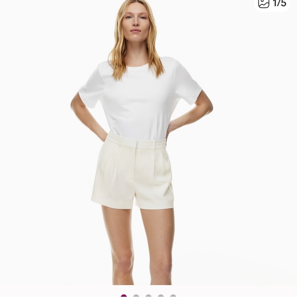 Aritzia White/ Cream Babaton High waisted Short